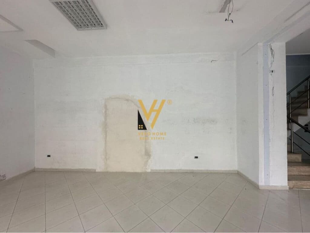 Jepet Ambient Biznesi me qera te Rruga Dritan Hoxha 225 m2 4