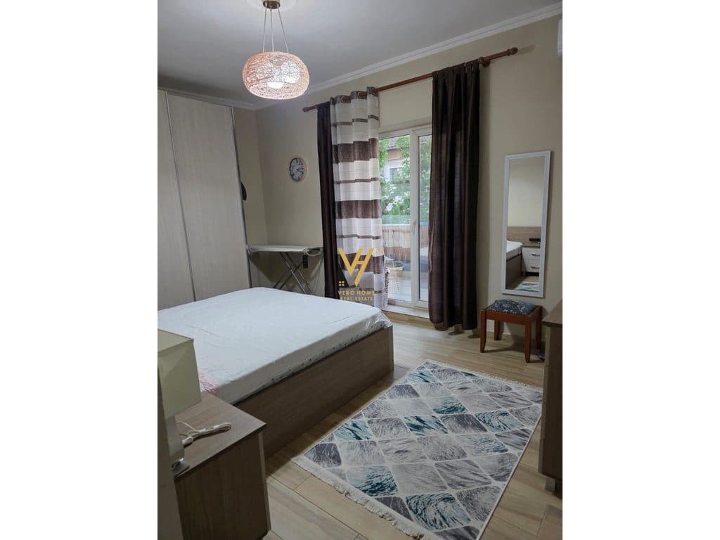 JEPET APARTAMENT 2+1+2+BLK ME QERA RRUGA PETRO NINI LUARASI 65.000 LEKE 3