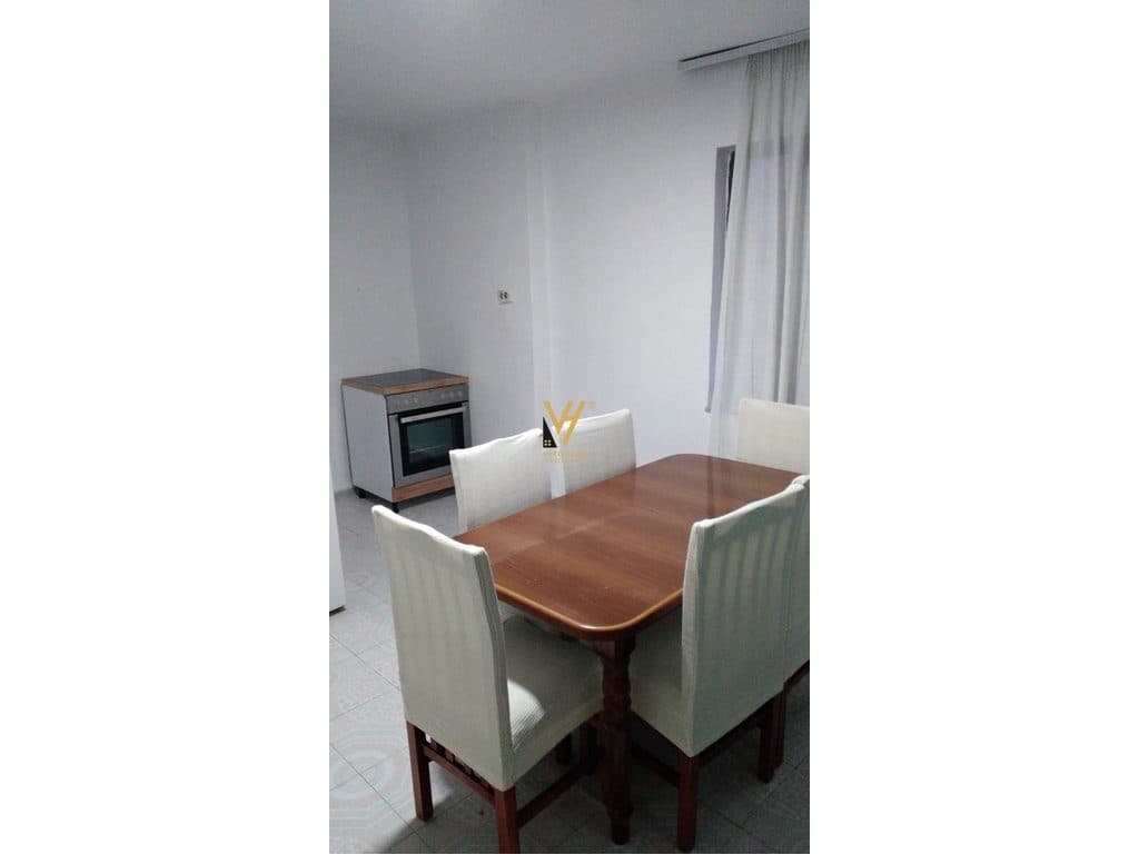 JEPET APARTAMENT 2+1+BLK ME QERA TEK VASIL SHANTO 500 EURO 2