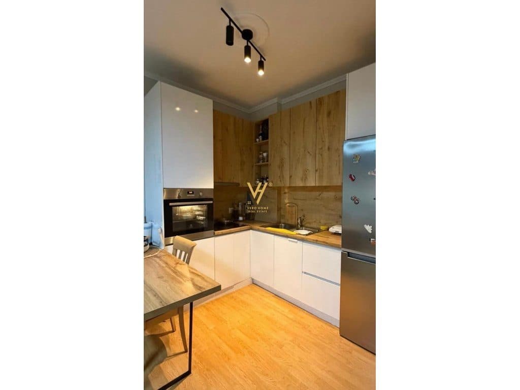 JEPET APARTAMENT 2+1+BLK ME QIRA TE 21 DHJETORI 90.000 LEKE 2