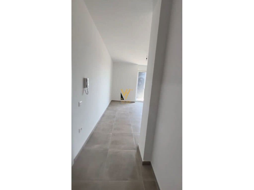 SHITET APARTMENT 2+1+BLK NE PASKUQAN,KOMPLEKSI GOLDEN HENDS 113.000 EURO 2