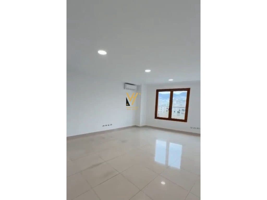 JEPET ZYRE 187 M2 ME QIRA TE HILTON 250.000 LEKE