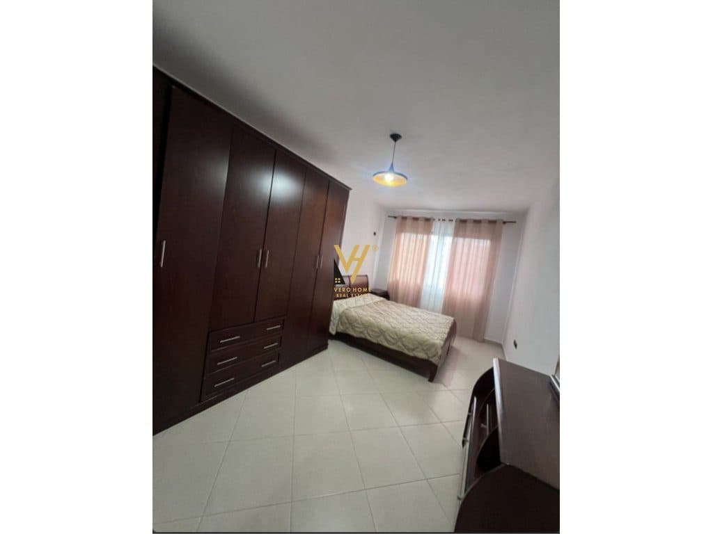 JEPET APARTAMENT 2+1+2 ME QERA TE UNAZA E RE 500 EURO 3