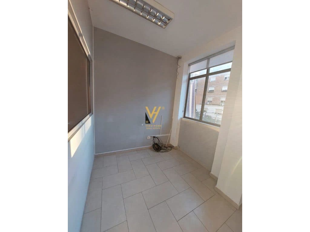 JEPET ZYRE 350 M2 ME QERA TE RRUGA PJETER BUDI 3.000 EURO 3