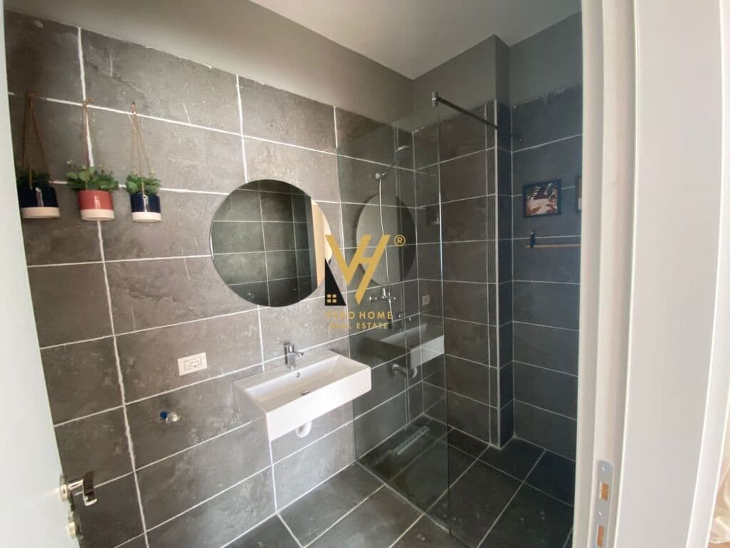 Shitet Apartament 2+1+2+ballkon te Kompleksi Kontakt , 21 Dhjetori 105 m2