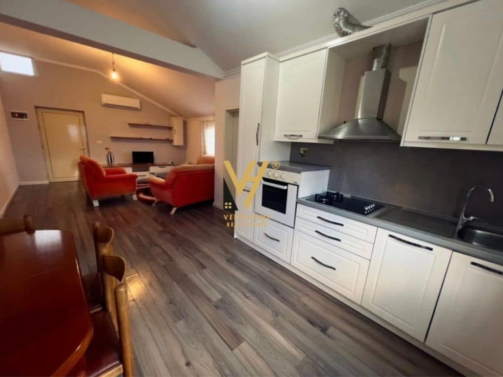 JEPET SHTEPI 2+1+BLK ME QERA TE QYTET STUDENTI 510 EURO 2