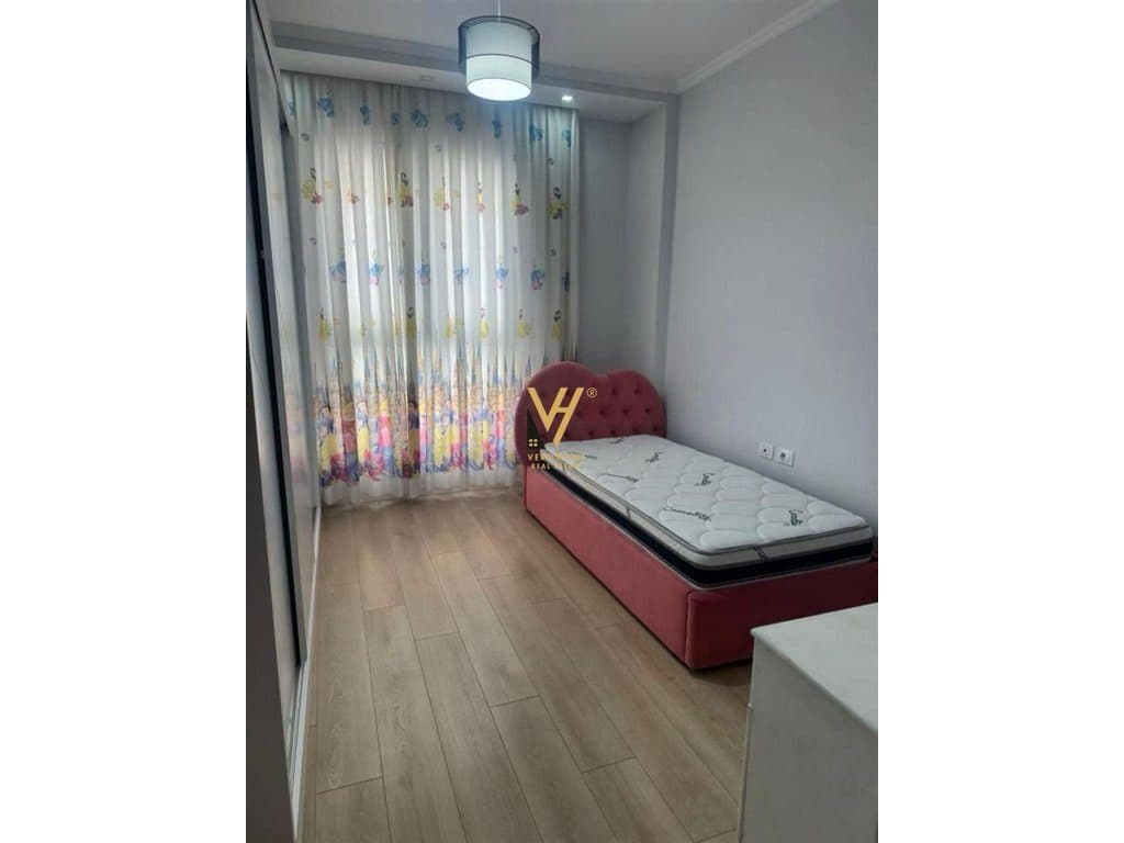 JEPET APARTAMENT 2+1+BLK ME QIRA TE CASA ITALIA 1.200 EURO 4