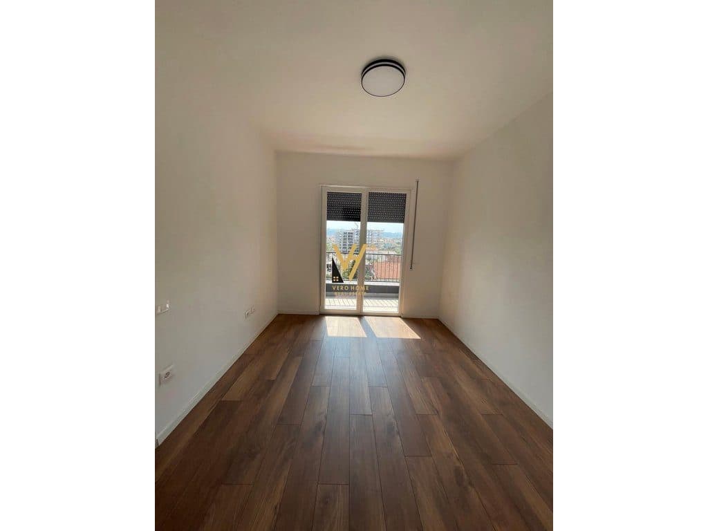 JEPET ZYRE 100 M2 ME QIRA NE PASKUQAN 45.000 LEKE