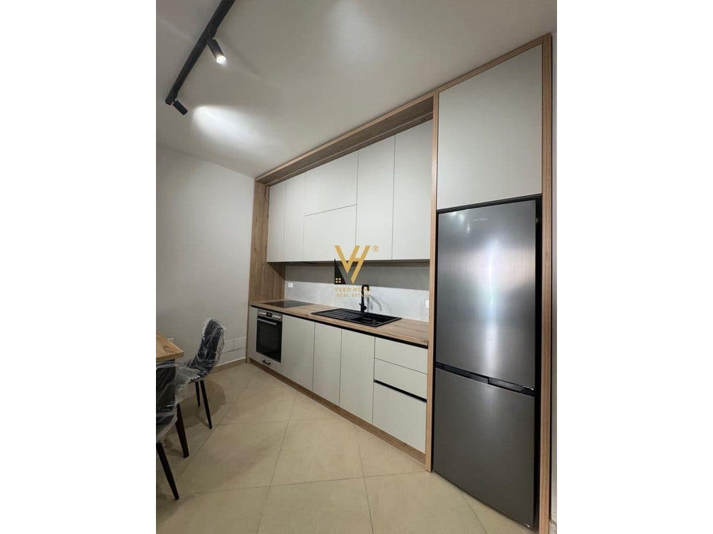 JEPET APARTAMENT 2+1+VERANDE ME QIRA TE KOPSHTI ZOOLOGJIK 60.000 LEKE 2