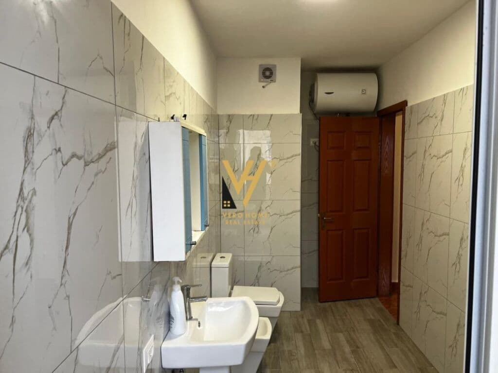 Shitet apartament 2+1+2 ne Laprake 106 m2
