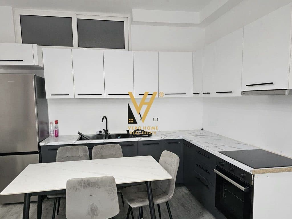 JEPET APARTAMENT 2+1+BLK ME QIRA TE RRUGA E DIBRES 700 EURO 2
