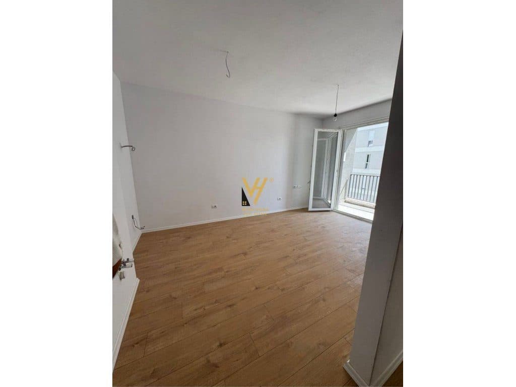 SHITET APARTAMENT 1+1 TE UNIVERS CITY, KAMËZ 68.000 EURO 3