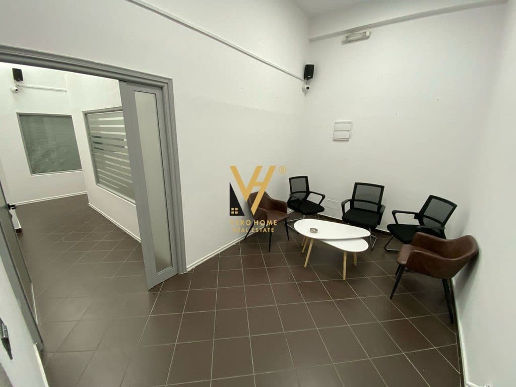 JEPET ZYRE 300 M2 ME QERA TE KOMUNA E PARISIT 2.850 EURO 3