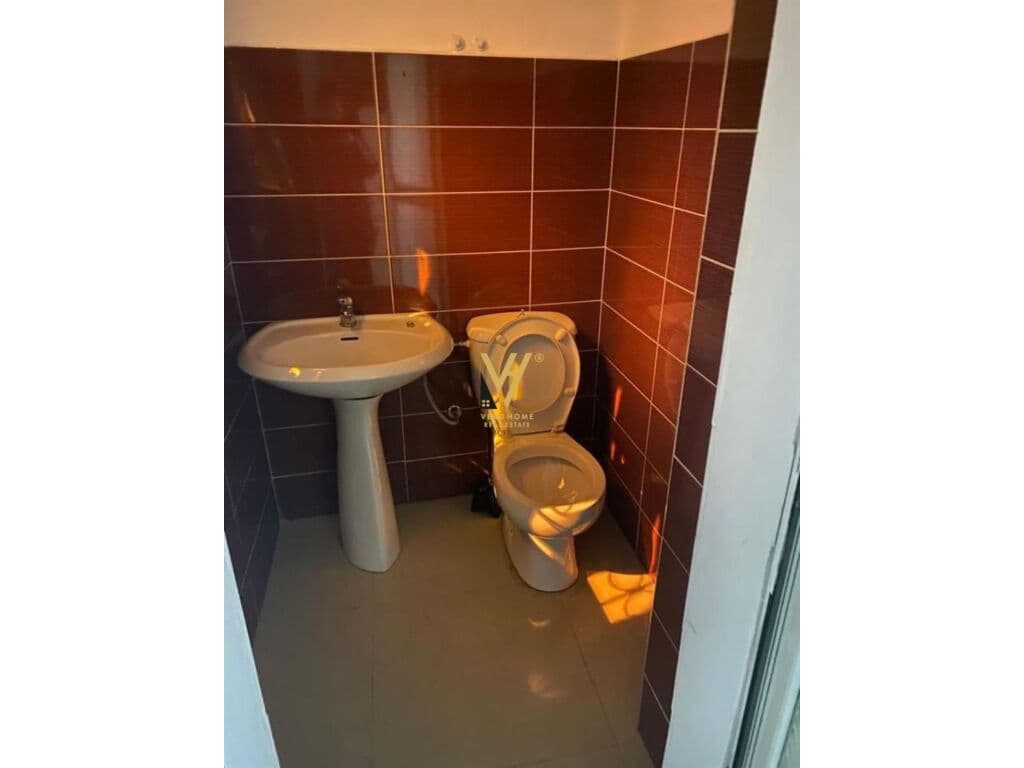 Jepet dyqan me qera te Shkolla e Baletit 58 m2