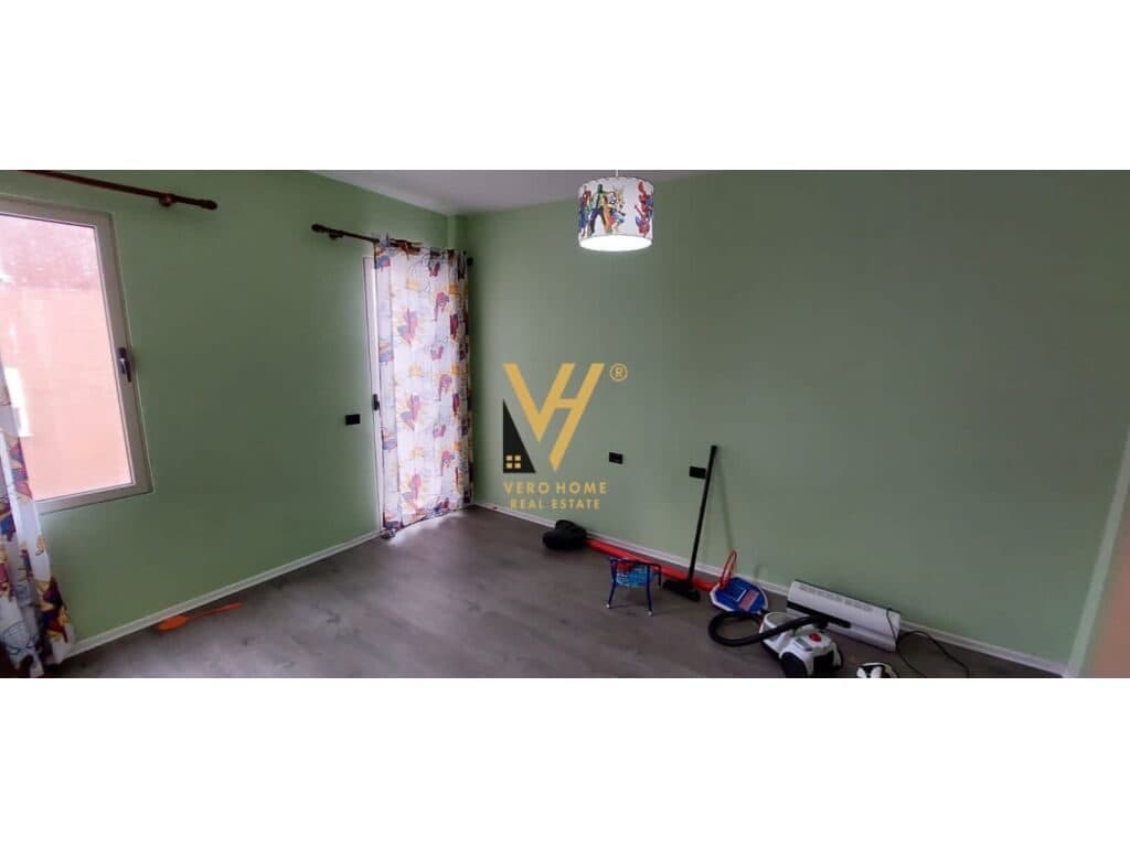 Shitet Apartament 2+1+2 te Liqeni i Thate 140 m2 3