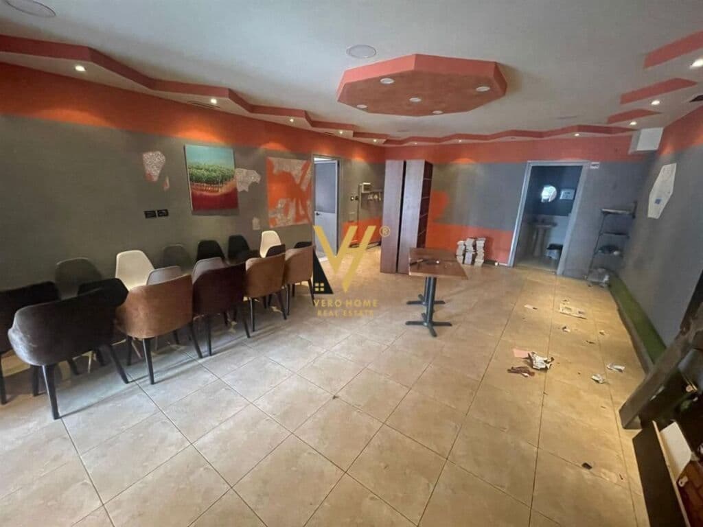 Jepet ambjent biznesi me qera te Qyteti i Studentit 123 m2