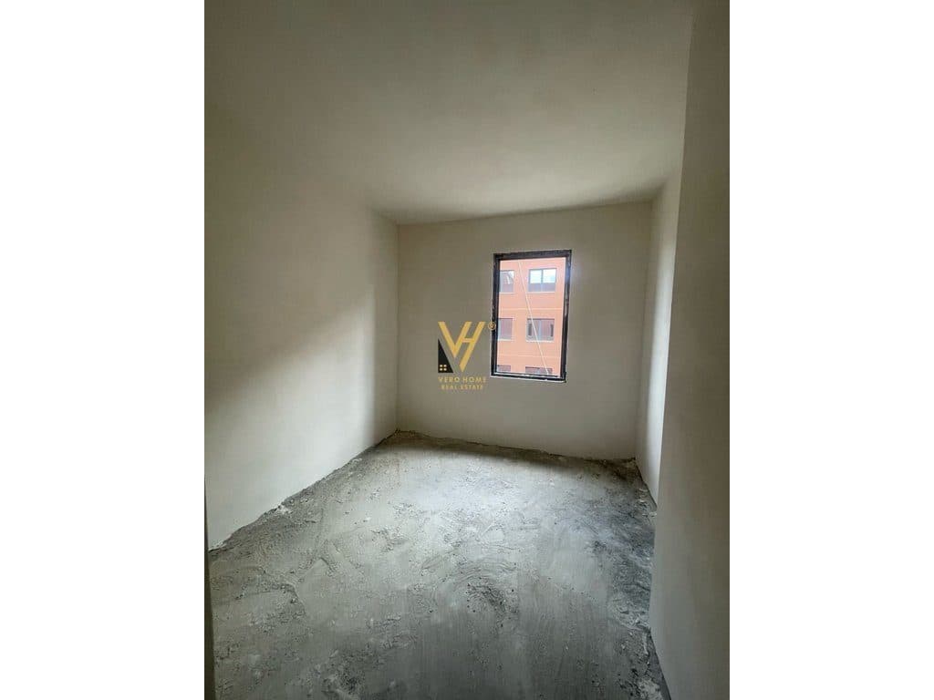 SHITET APARTAMENT 2+1+2 TE KOM.XHELUKS XIBRAKU,RRUGA E ELBASANIT 191.250 EURO 4