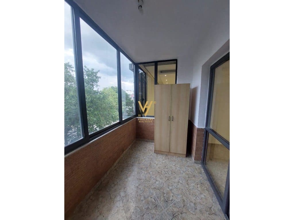 JEPET APARTAMENT 3+2+2+2BLK ME QERA TE PALLATI ME SHIGJETA 50.000 LEKE 3