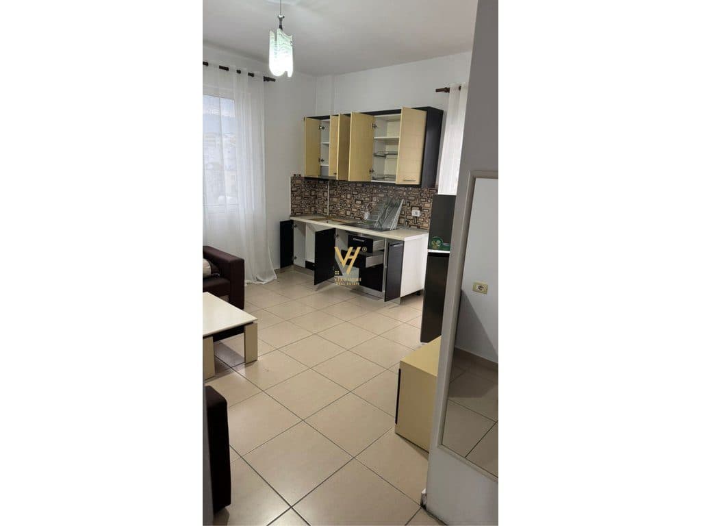 JEPET APARTAMENT 1+1+BLK ME QERA TE 5 MAJI 45.000 LEKE 2