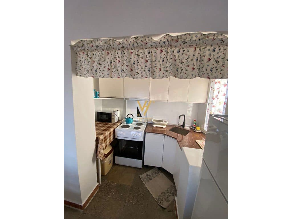 JEPET APARTAMENT 2+1 ME QIRA TE RRUGA QEMAL STAFA 600 EURO 2