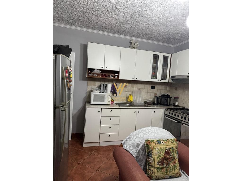 JEPET APARTAMENT 2+1 ME QIRA TEK OXHAKU 45.000 LEKE 2