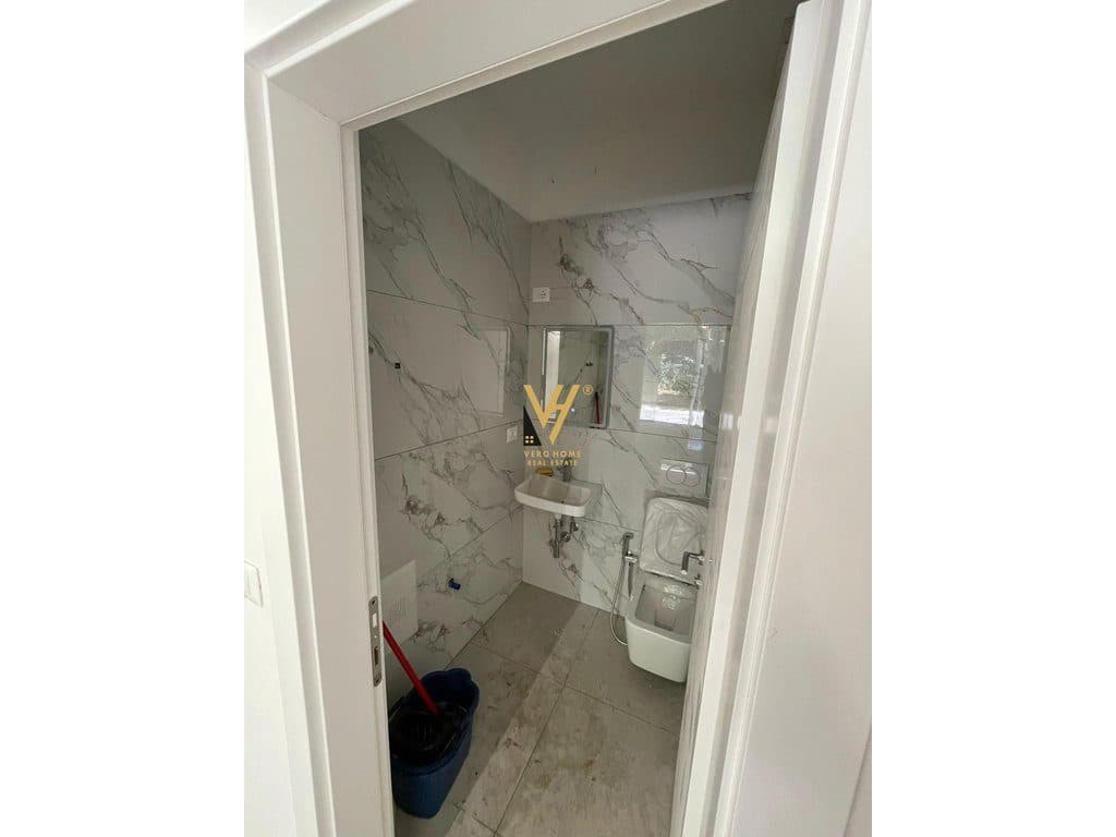 JEPET AMBIENT 35M2 ME QERA TE KOMUNA E PARISIT 550 EURO 3