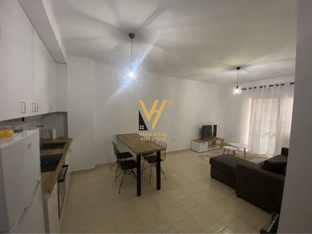 JEPET APARTAMENT 2+1+BLK ME QERA NE SELITE 800 EURO