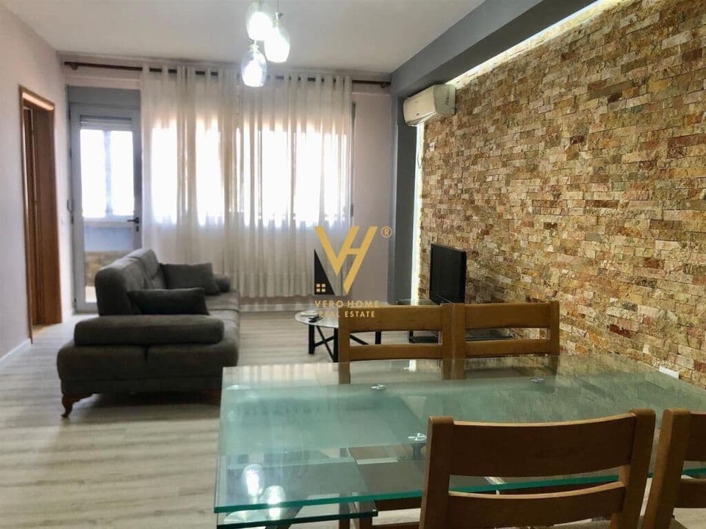 Jepet Apartament 2+1+ballkon me qera te Rruga e Kavajes 90 m2 3