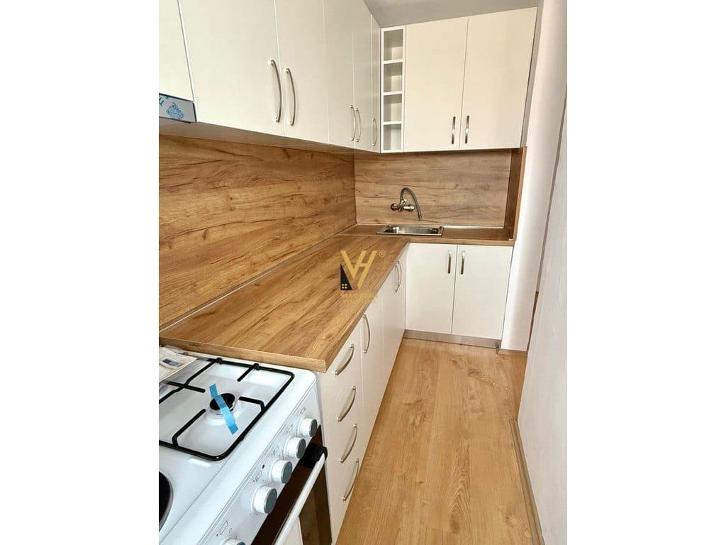 JEPET APARTAMENT 1+1 ME QIRA TE RRUGA BARDHYL 48.000 LEKE 2