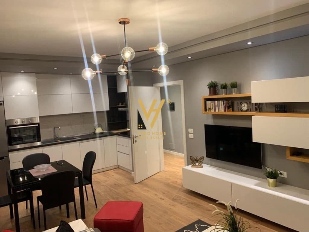 JEPET APARTAMENT 1+1 ME QIRA TE 21 DHJETORI 60.000 LEKE