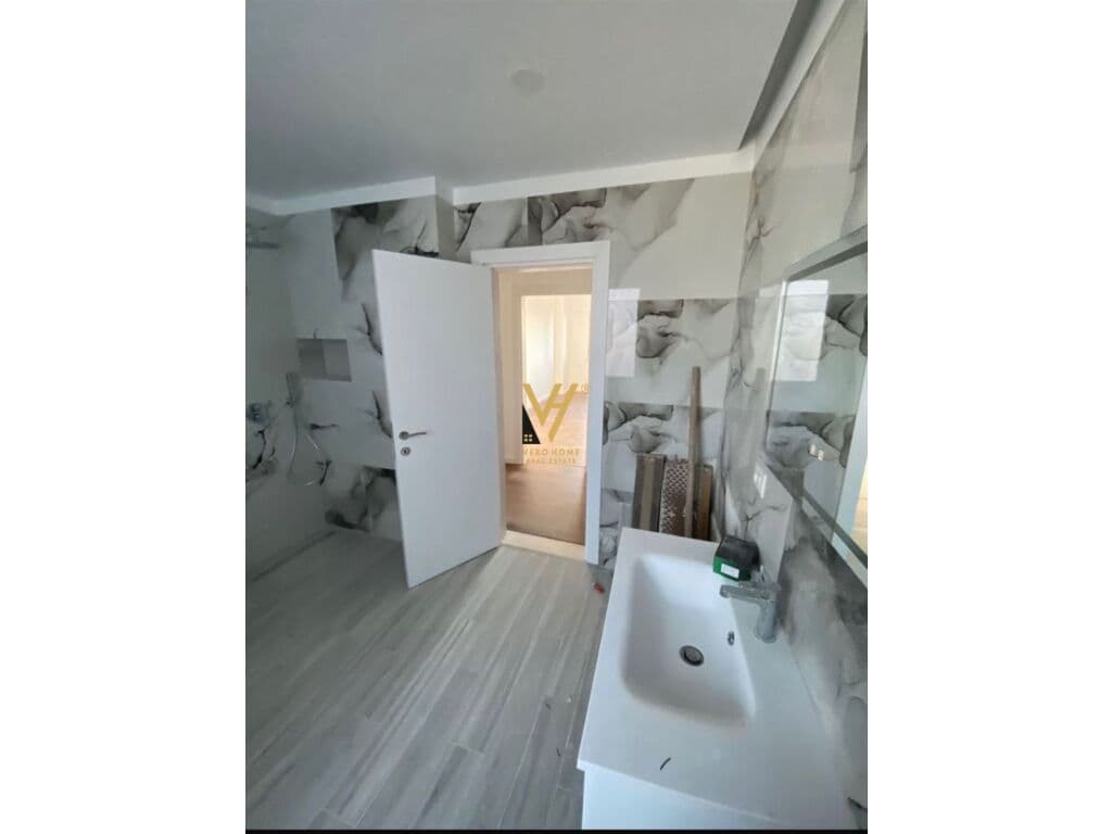 Jepet Zyre me qera te Rruga e Barrikadave 115 m2 4