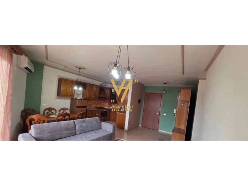 JEPET APARTAMENT 2+1+BLK ME QIRA TE RRUGA E DIBRES 55.000 LEKE 3