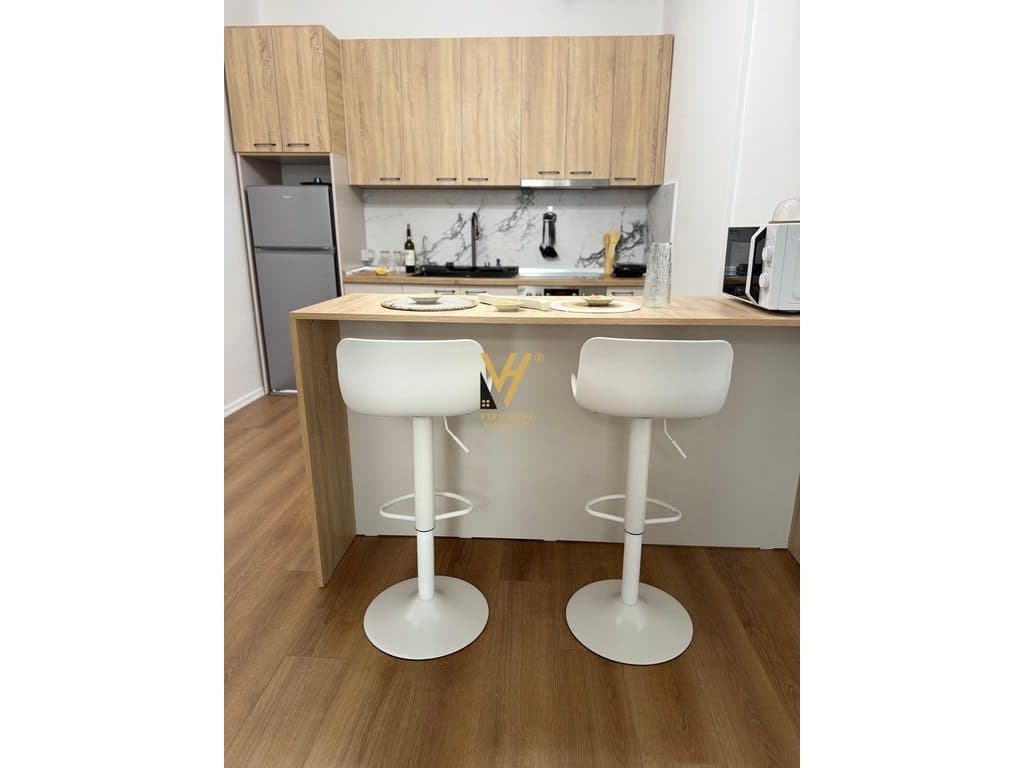 JEPET APARTAMENT 2+1 ME QERA TE RRUGA E KAVAJES 800 EURO 2