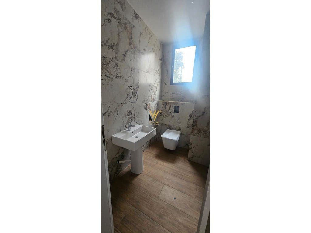 SHITET APARTAMENT 1+1 NE GOLEM 79.000 EURO 3