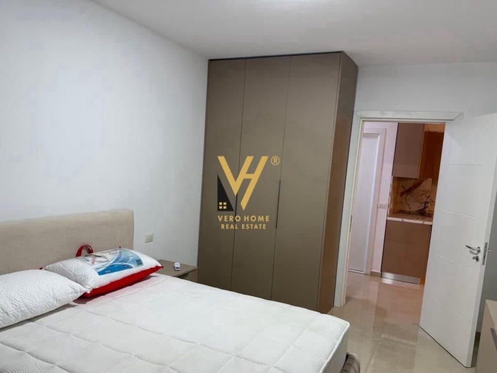 JEPET APARTAMENT 2+1+BLK ME QIRA TE RRUGA E DIBRES 70.000 LEKE 4