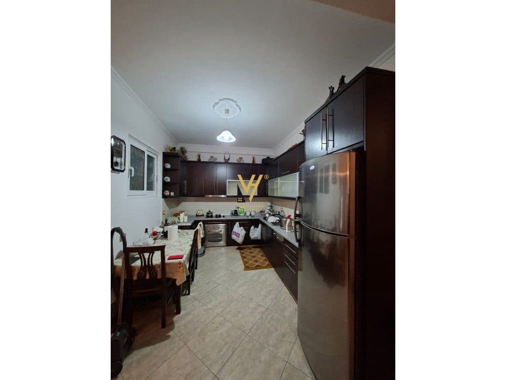JEPET APARTAMENT 2+1+VERANDE ME QERA NE SELITE 60.000 LEKE 2