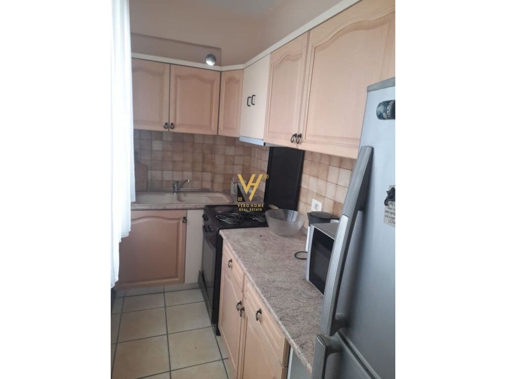 Jepet Apartament 3+1+ballkon me qera ne Vasil Shanto 110 m2 3