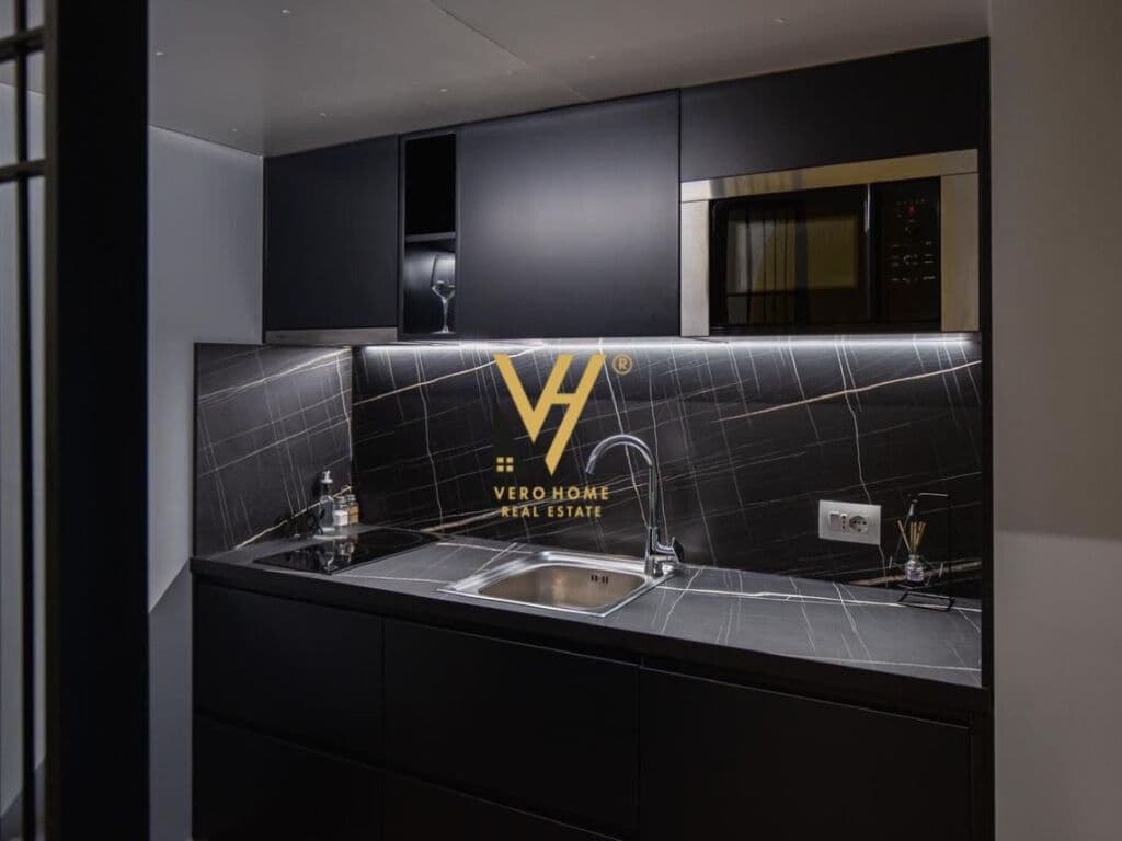 Shitet tre studio te Sheshi Willson 120 m2 2