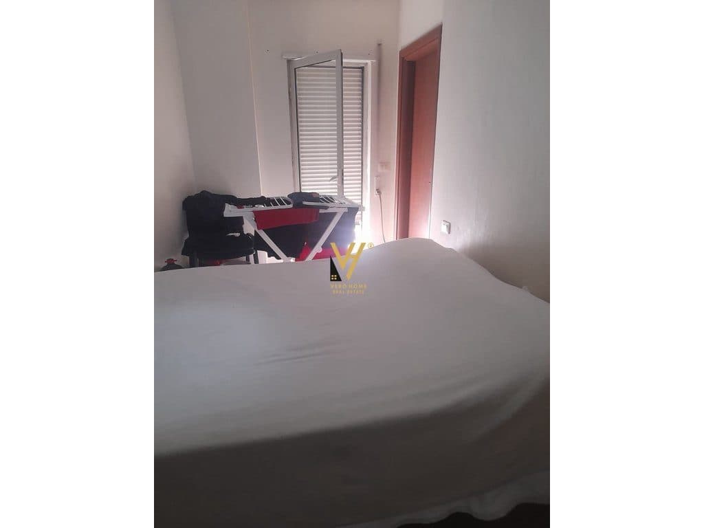 JEPET APARTAMENT 2+1 ME QERA TEK ISH TREGU ELEKTRIK 55.000 LEKE 4