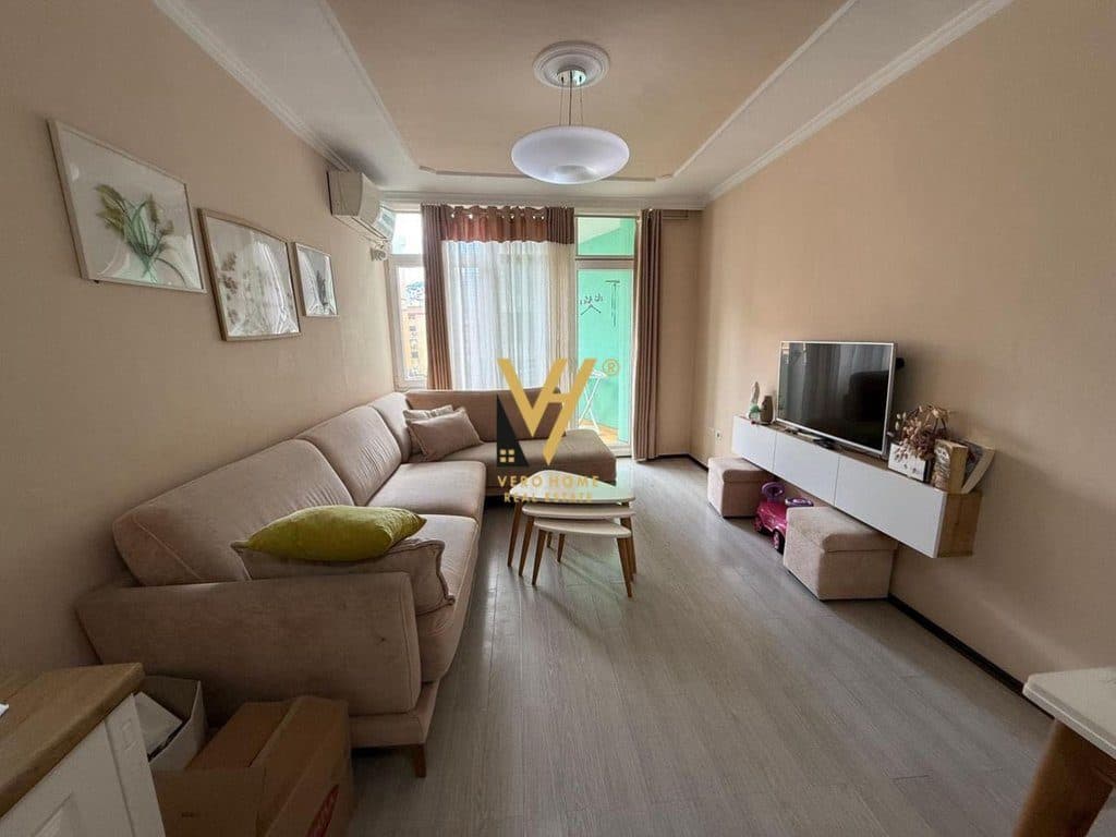 JEPET APARTAMENT 2+1+BLK ME QIRA TEK KOMUNA E PARISIT 700 EURO