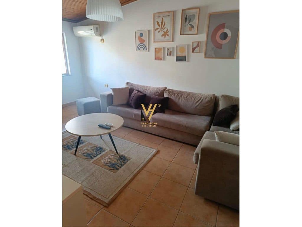 JEPET APARTAMENT 1+1 ME QIRA NE BLLOK 50.000 LEKE