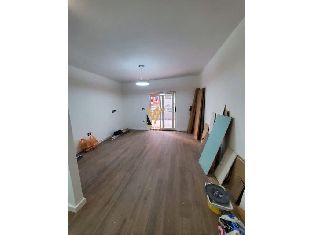 SHITET APARTAMENT 1+1+BLK TE KOMUNA E PARISIT 180.000 EURO