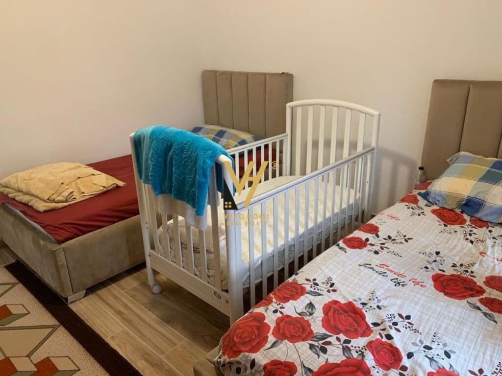 Jepet Apartament 2+1 me qera te American 3 , 90 m2