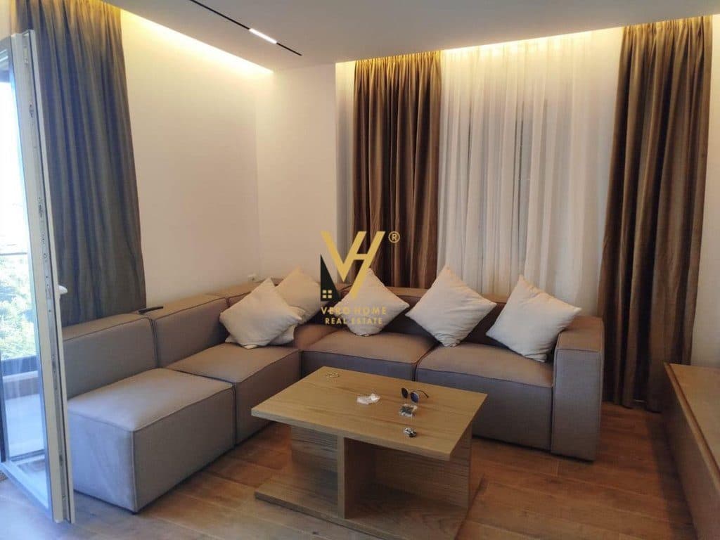 JEPET APARTAMENT 2+1+2 ME QERA TE KODRA E DIELLIT 1.200 EURO