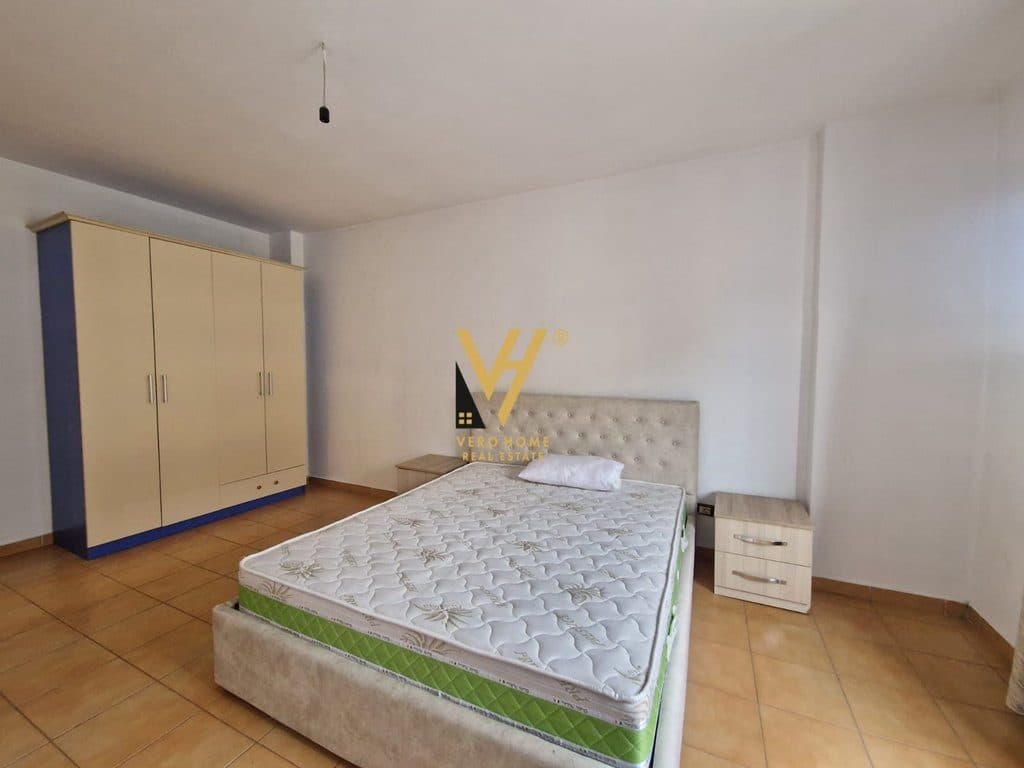JEPET APARTAMENT 2+1+BLK ME QIRA TE 21 DHJETORI 55.000 LEKE 3