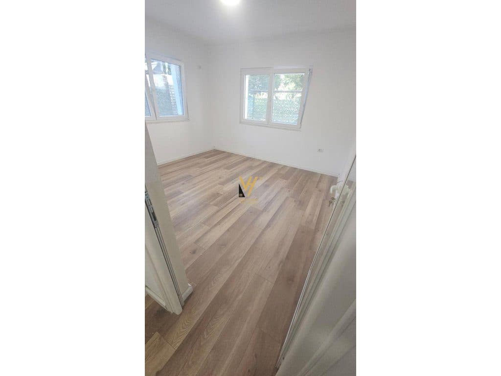 SHITET APARTAMENT 1+1+OBORR TE TIRANA E RE 13.000.000 LEKE 3