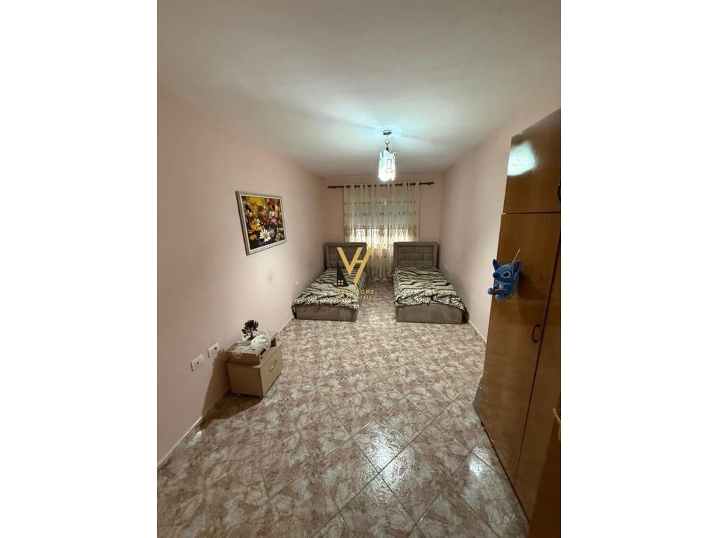 JEPET APARTAMENT 2+1+BLK ME QERA TE SHESHI WILLSON 80.000 LEKE 4