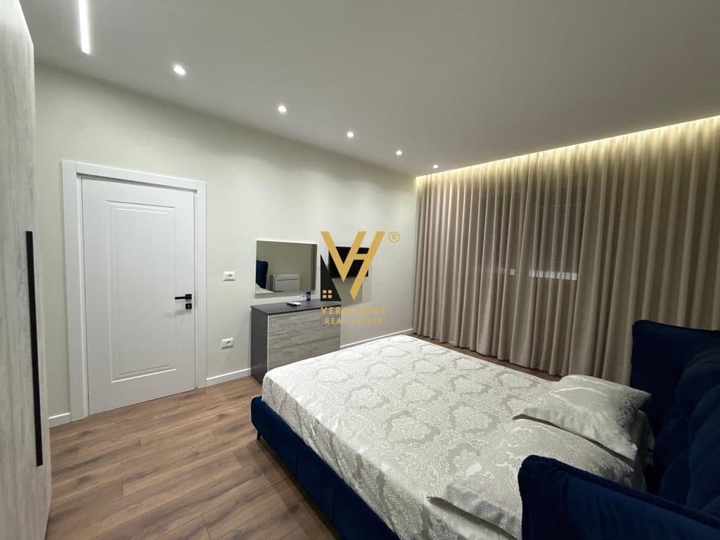 JEPET VILE PESE KATESHE ME QERA TE BRRYLI 2.500 EURO 4