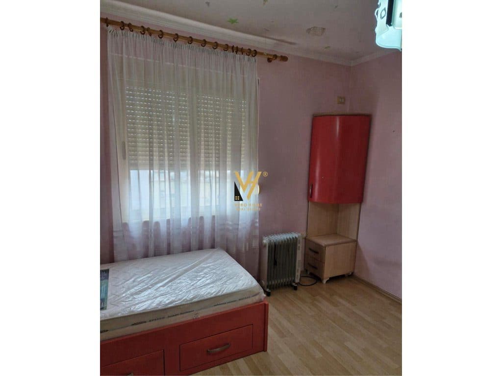 JEPET APARTAMENT 2+1+BLK ME QERA TE STADIUMI DINAMO 75.000 LEKE 4