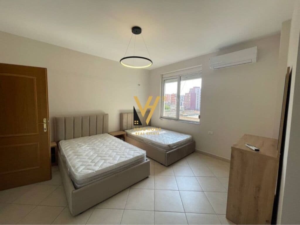 Jepet Apartament 2+1+2+ballkon me qera te Rruga e Kavajes 110 m2 4